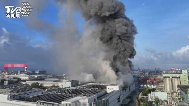 從“超級電池工廠”火災看安全防護：逸云天氣體檢測儀MS400-S如何硬核守護？